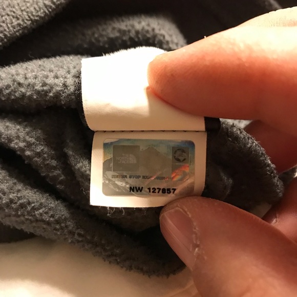 The North Face Women’s Pullover - Picture 6 of 8